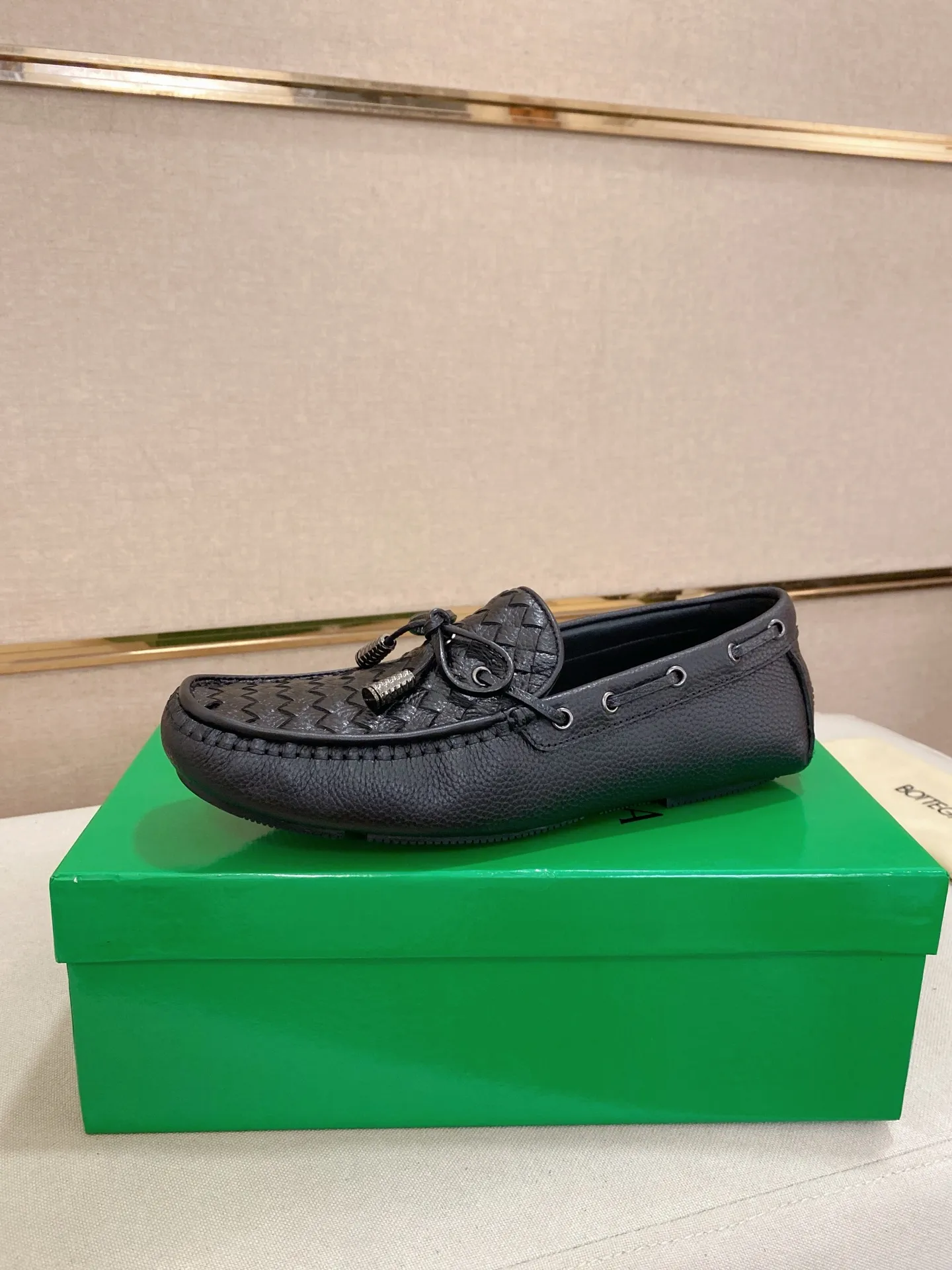 Men's shoes 💰 400💰 (Niu Li + Niu Pad) [BV] latest hot style‼ ️Casual men's shoes, uppers imported deer pattern first-layer cowhide ➕Full imported cowhide lining✔️Exquisite workmanship, excellent foot feel, special rubber soles✔️, cool and fashionable, the latest fashion, fashionable outsole, hurry up. Code number: 38-44 (can be customized to 37.45, non-refundable)